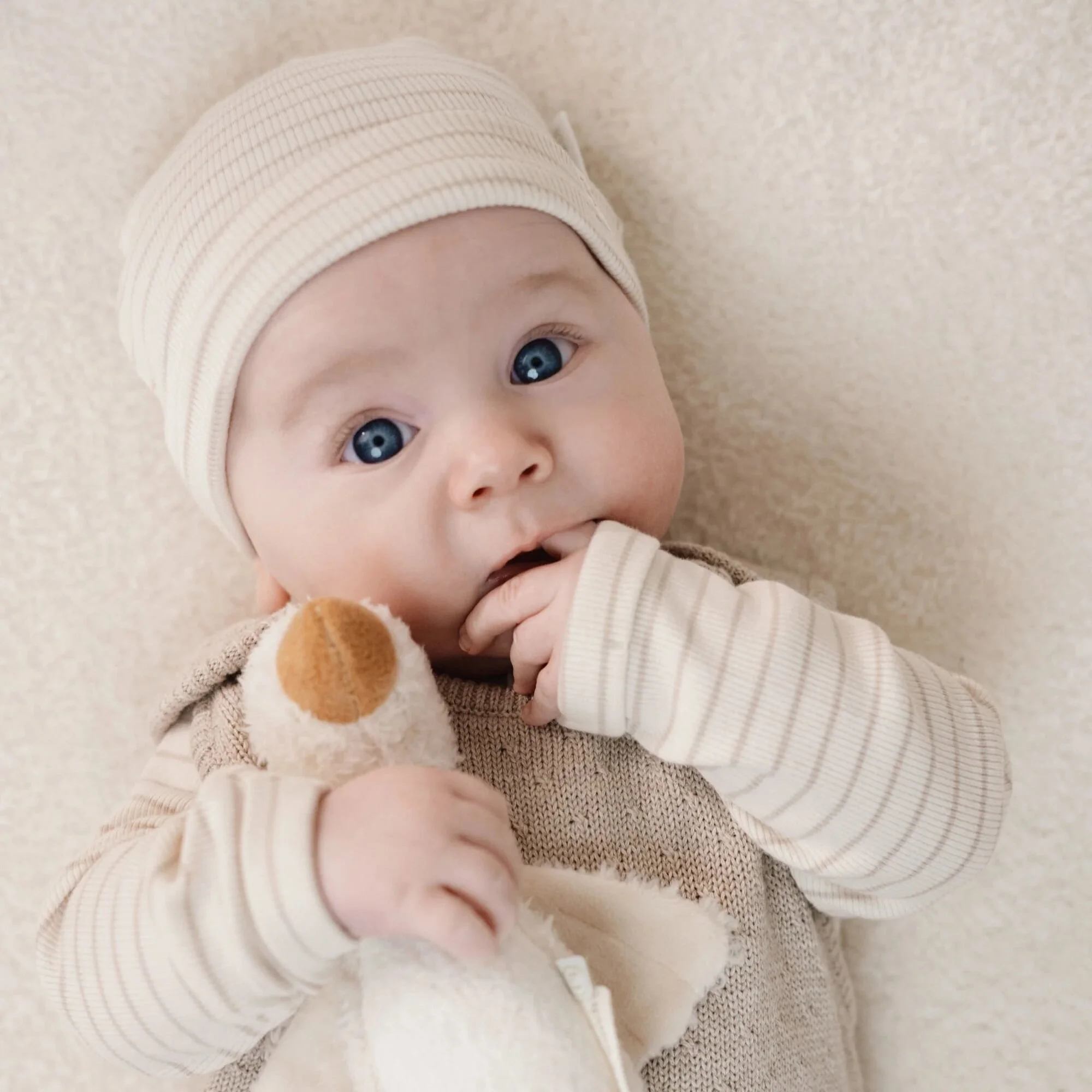 Babymutsje - Beige - Newborn Naturals - Stripe – Image 2